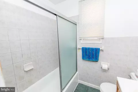 Bath - 9059 Manchester Rd #9059, Silver Spring, MD 20901 photo 1 of 2
