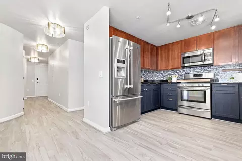 Kitchen - 930 Wayne Ave #1305, Silver Spring, MD 20910 photo 1 of 4