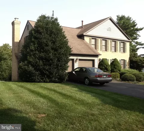 20317 Highland Hall Dr, Montgomery Village, MD 20886