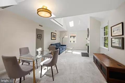 Dining - 2232 Washington Ave #202, Silver Spring, MD 20910 photo 1 of 4