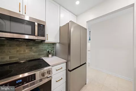 Kitchen - 2232 Washington Ave #202, Silver Spring, MD 20910 photo 4 of 4