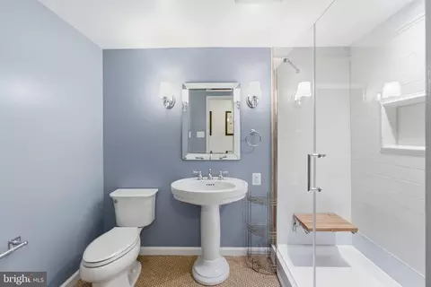 Bath - 120 Amberleigh Dr, Silver Spring, MD 20905 photo 9 of 10