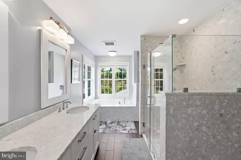 Bath - 120 Amberleigh Dr, Silver Spring, MD 20905 photo 3 of 10