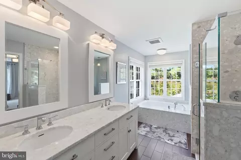 Bath - 120 Amberleigh Dr, Silver Spring, MD 20905 photo 2 of 10