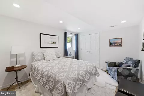 Bedroom - 120 Amberleigh Dr, Silver Spring, MD 20905 photo 9 of 10