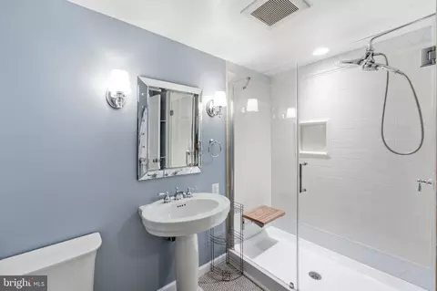 Bath - 120 Amberleigh Dr, Silver Spring, MD 20905 photo 10 of 10