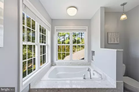 Bath - 120 Amberleigh Dr, Silver Spring, MD 20905 photo 4 of 10