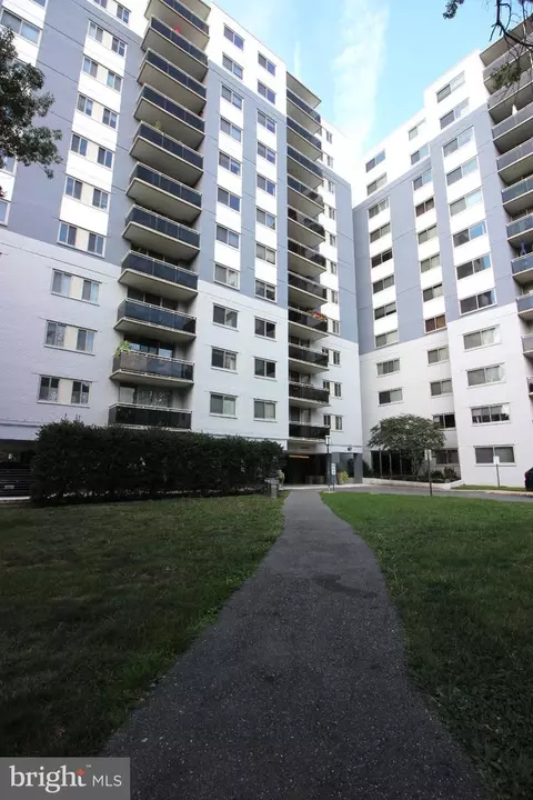 7333 New Hampshire Ave #PH03, Takoma Park, MD 20912
