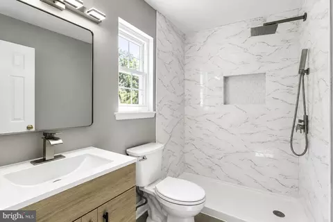 Bath - 15025 Timberlake Dr, Silver Spring, MD 20905 photo 2 of 5