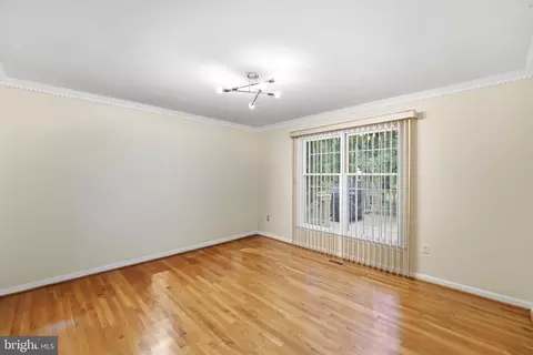 Living - 15221 Redgate Dr, Silver Spring, MD 20905 photo 2 of 4