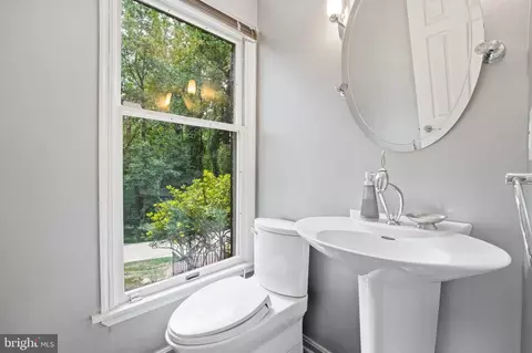 Bath - 15221 Redgate Dr, Silver Spring, MD 20905 photo 1 of 8