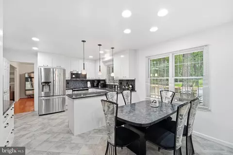 Kitchen - 15221 Redgate Dr, Silver Spring, MD 20905 photo 4 of 6