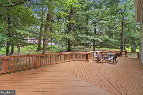 Exterior - 15221 Redgate Dr, Silver Spring, MD 20905 photo 5 of 10