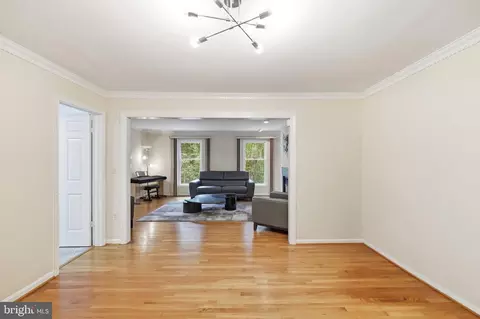 Living - 15221 Redgate Dr, Silver Spring, MD 20905 photo 3 of 4