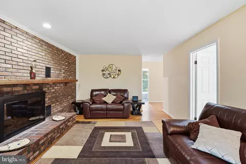 Entry Way - 15221 Redgate Dr, Silver Spring, MD 20905 photo 4 of 5