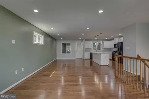 Living - 1007 Venice Dr, Silver Spring, MD 20904 photo 1 of 5