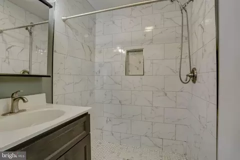 Bath - 1007 Venice Dr, Silver Spring, MD 20904 photo 4 of 4