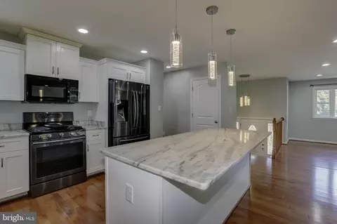 Kitchen - 1007 Venice Dr, Silver Spring, MD 20904 photo 2 of 5