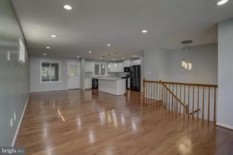 Living - 1007 Venice Dr, Silver Spring, MD 20904 photo 2 of 5