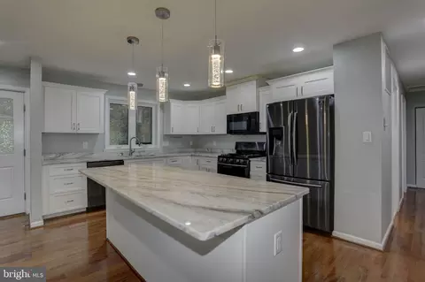 Kitchen - 1007 Venice Dr, Silver Spring, MD 20904 photo 5 of 5