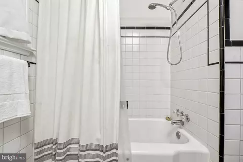 Bath - 15400 Layhill Rd, Silver Spring, MD 20906 photo 2 of 4