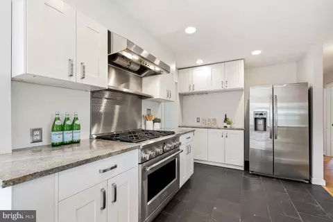 Kitchen - 15400 Layhill Rd, Silver Spring, MD 20906 photo 1 of 3