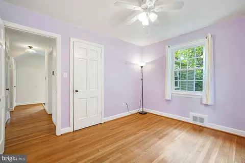 Bedroom - 15400 Layhill Rd, Silver Spring, MD 20906 photo 3 of 6