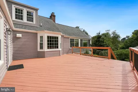 Exterior - 15400 Layhill Rd, Silver Spring, MD 20906 photo 6 of 9