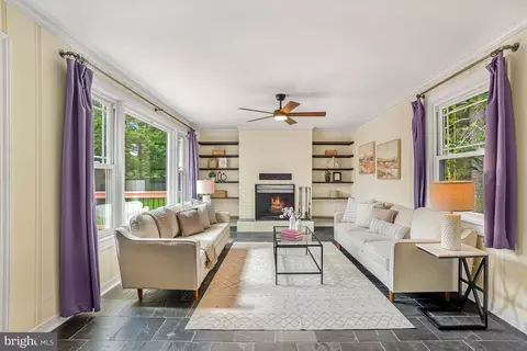 Living - 15400 Layhill Rd, Silver Spring, MD 20906 photo 3 of 3