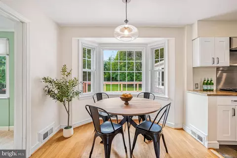 Dining - 15400 Layhill Rd, Silver Spring, MD 20906 photo 4 of 4