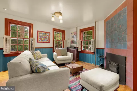 Living - 9407 Hale Pl, Silver Spring, MD 20910 photo 2 of 3