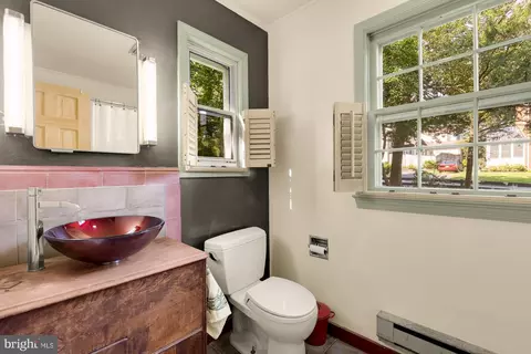 Bath - 9407 Hale Pl, Silver Spring, MD 20910 photo 1 of 4