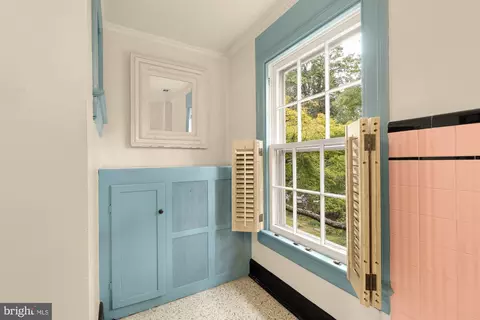 Bath - 9407 Hale Pl, Silver Spring, MD 20910 photo 4 of 4
