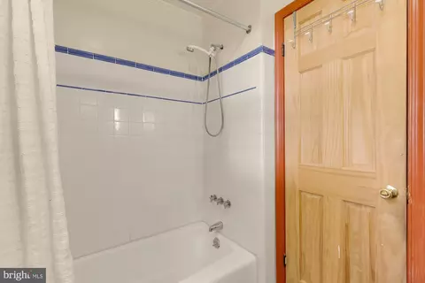 Bath - 9407 Hale Pl, Silver Spring, MD 20910 photo 2 of 4