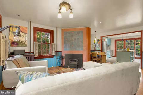 Living - 9407 Hale Pl, Silver Spring, MD 20910 photo 1 of 3