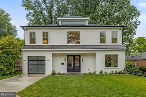 8609 Woodbrook Ln, Chevy Chase, MD 20815