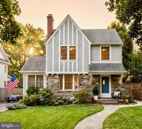 4418 Ridge St, Chevy Chase, MD 20815