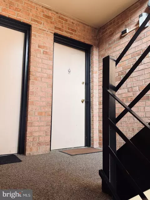 Entry Way - 3382 Hewitt Ave #202, Silver Spring, MD 20906 photo 2 of 3