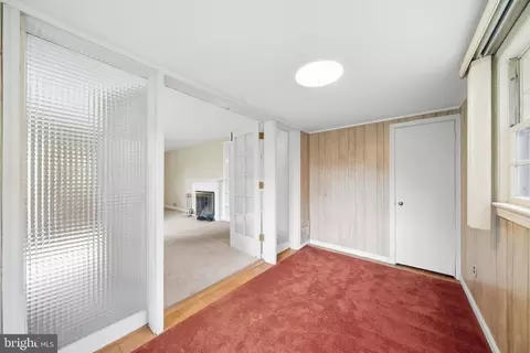 Entry Way - 9504 Saginaw St, Silver Spring, MD 20901 photo 7 of 7