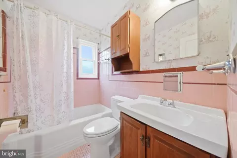 Bath - 9504 Saginaw St, Silver Spring, MD 20901 photo 1 of 1