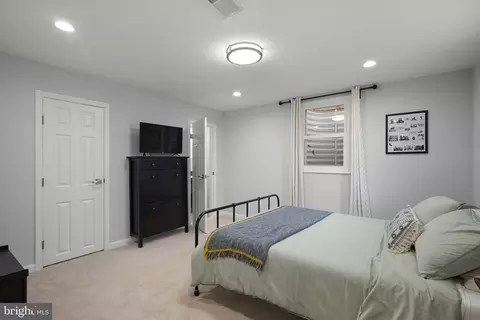 Bedroom - 303 Belton Rd, Silver Spring, MD 20901 photo 6 of 8