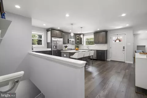 Entry Way - 303 Belton Rd, Silver Spring, MD 20901 photo 1 of 4