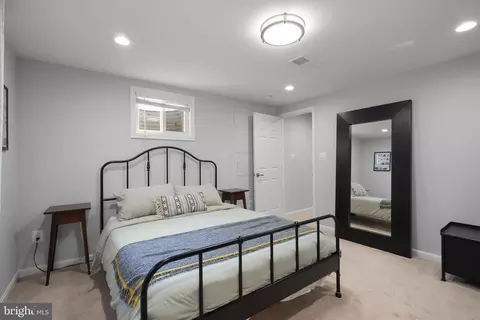 Bedroom - 303 Belton Rd, Silver Spring, MD 20901 photo 7 of 8