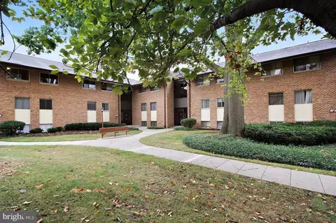18730 Walkers Choice Rd #2, Montgomery Village, MD 20886