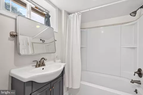 Bath - 611 Eldrid Dr, Silver Spring, MD 20904 photo 3 of 3