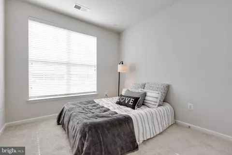 Bedroom - 3825 Doc Berlin Dr #17, Silver Spring, MD 20906 photo 5 of 7