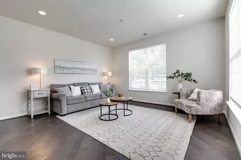 Living - 3825 Doc Berlin Dr #17, Silver Spring, MD 20906 photo 2 of 2