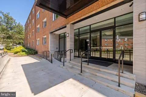 Exterior - 95 E Wayne Ave #305, Silver Spring, MD 20901 photo 2 of 4
