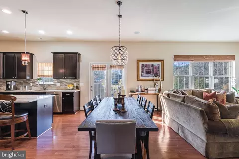 Dining - 14414 Clay Rock Ln, Silver Spring, MD 20906 photo 3 of 3