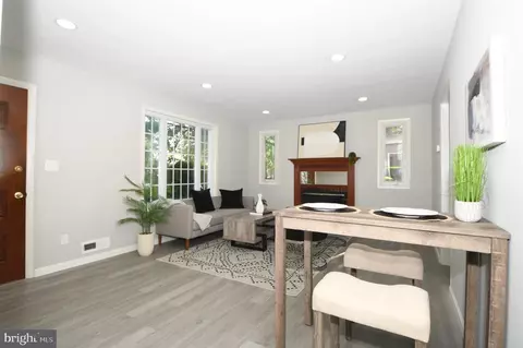 Entry Way - 3506 Harrell St, Silver Spring, MD 20906 photo 6 of 7